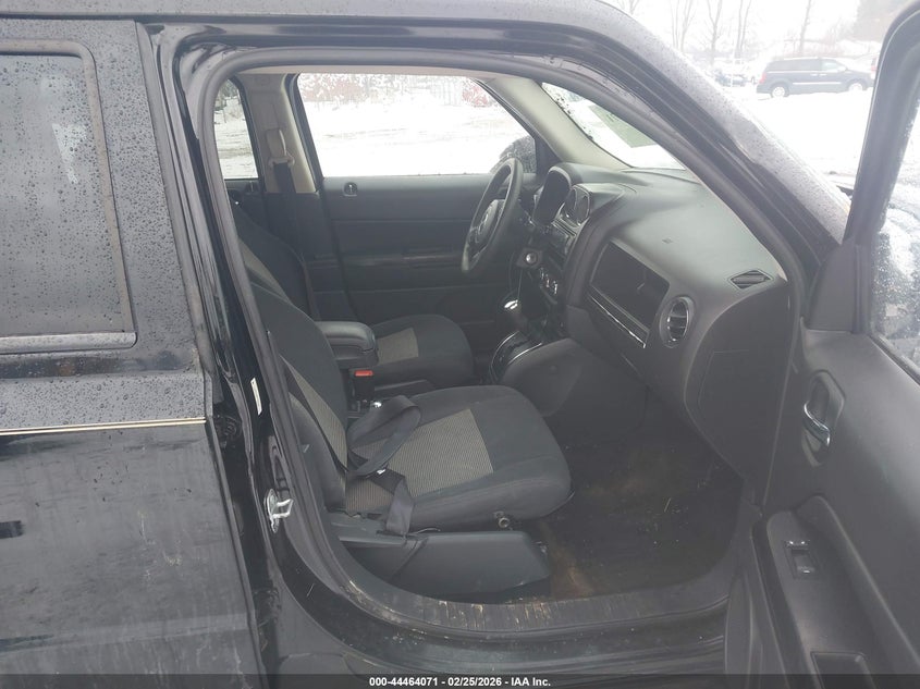2014 JEEP PATRIOT auction photo 5