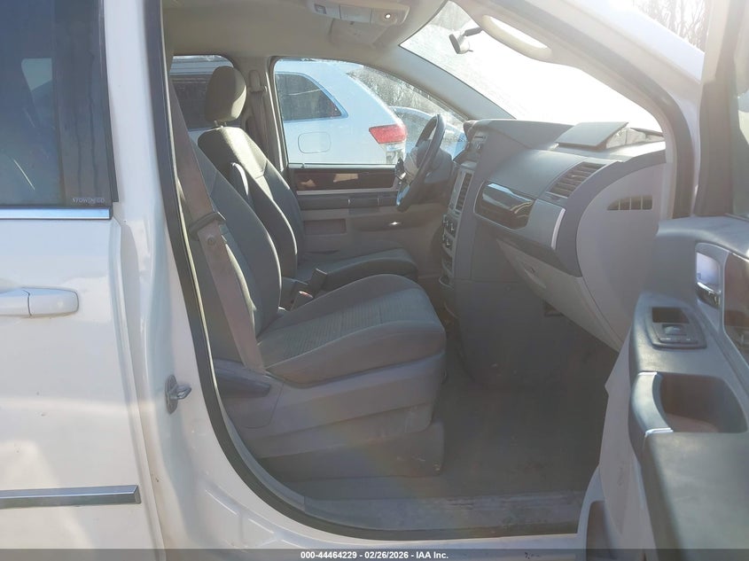 2010 Chrysler Town & Country Touring