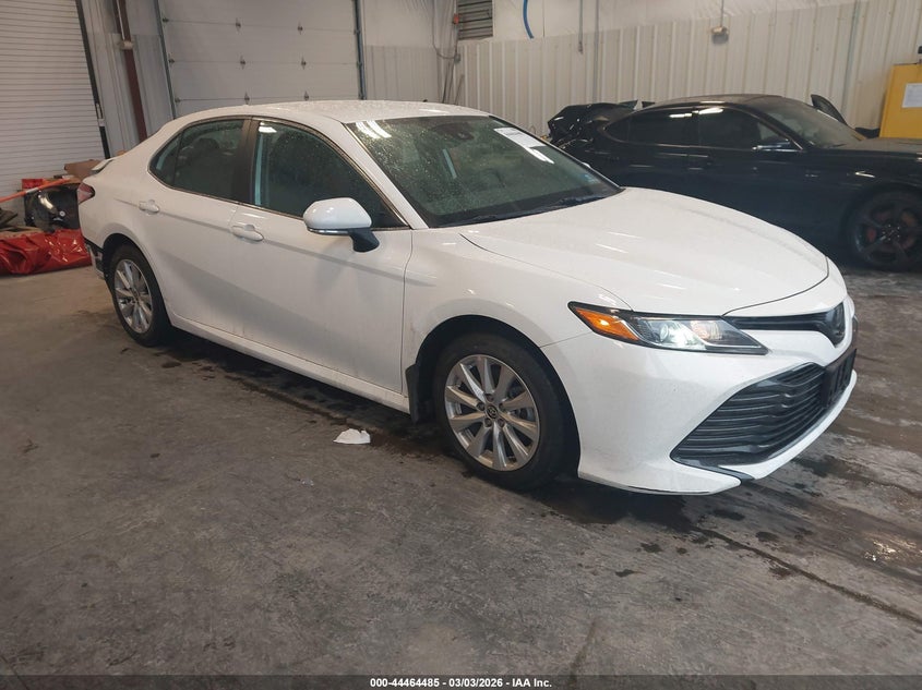2020 Toyota Camry Le Awd