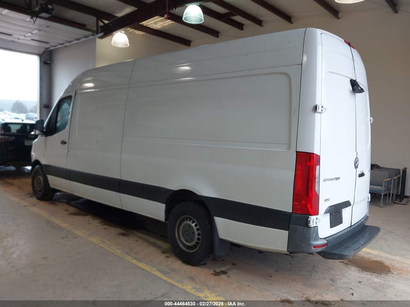 2022 Mercedes-Benz Sprinter 2500 High Roof I4