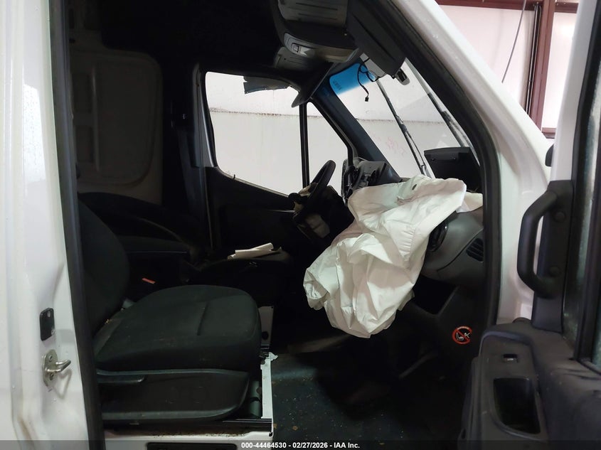 2022 Mercedes-Benz Sprinter 2500 High Roof I4