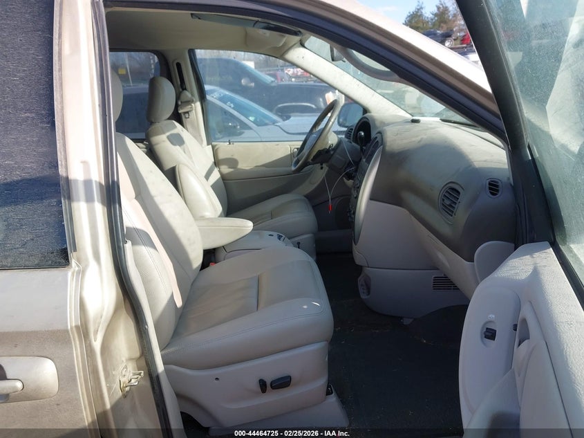 2006 Chrysler Town & Country Touring