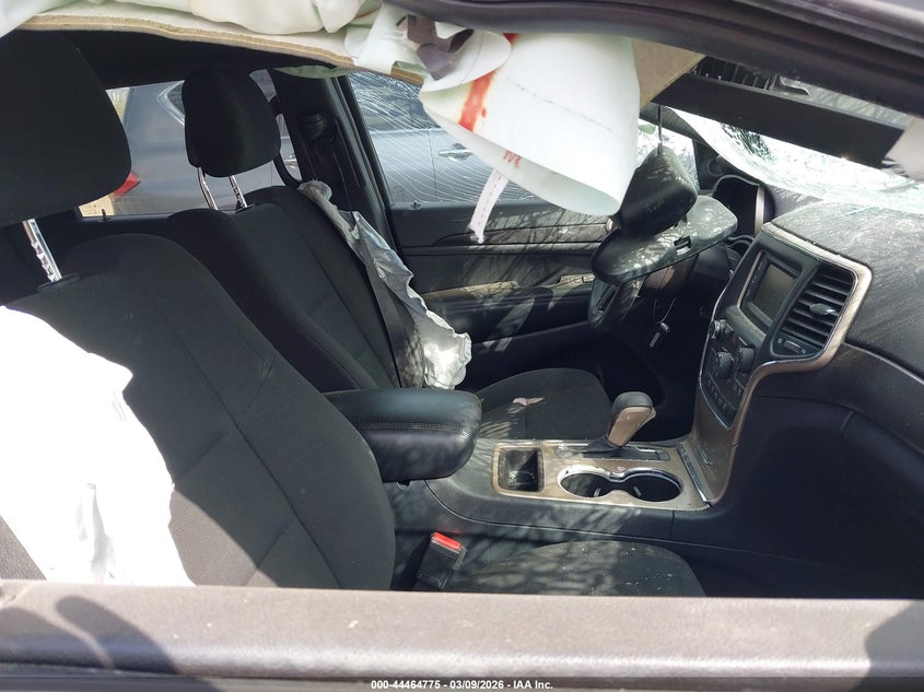 2017 Jeep Grand Cherokee Laredo 4X2