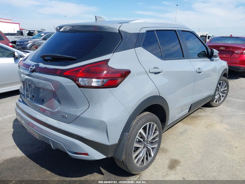 2024 Nissan Kicks Sv Xtronic Cvt