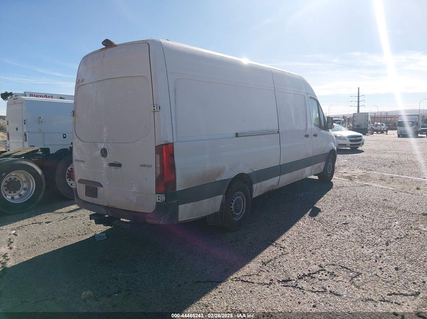 2025 MERCEDES-BENZ SPRINTER 2500 HIGH ROOF 4-CYL DIESEL — Фото 4