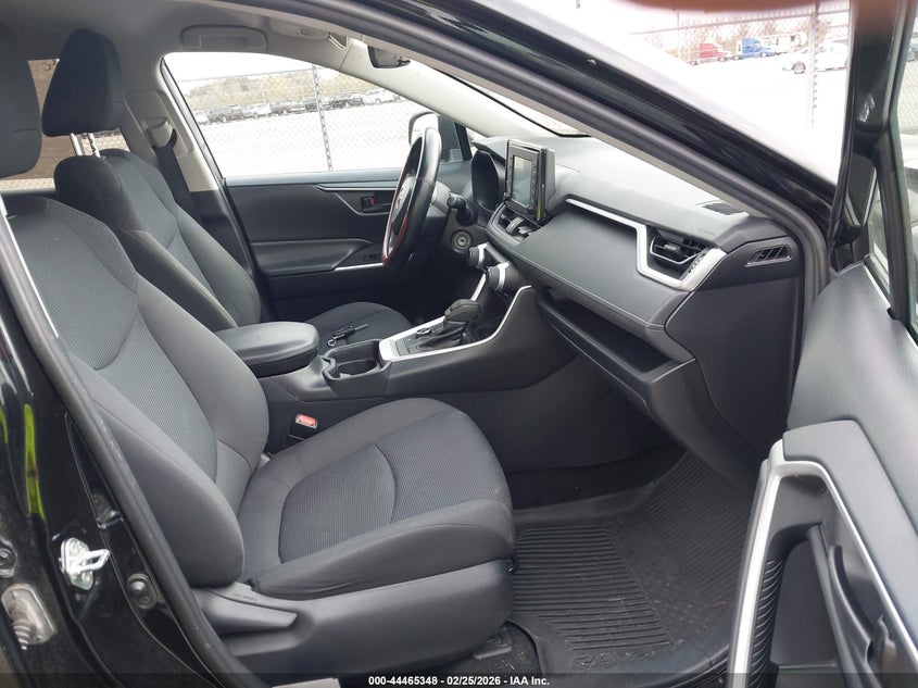 2019 Toyota Rav4 Hybrid Le