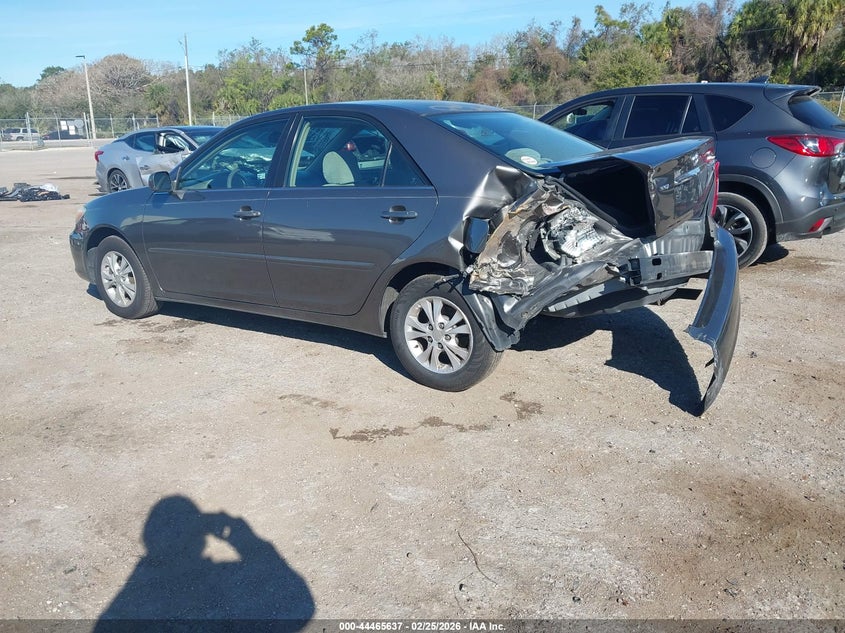 2004 Toyota Camry Le V6