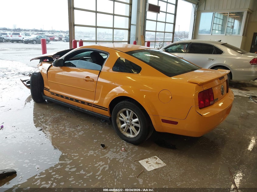 2007 Ford Mustang V6 Deluxe/V6 Premium
