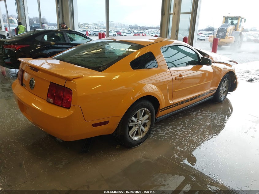 2007 Ford Mustang V6 Deluxe/V6 Premium