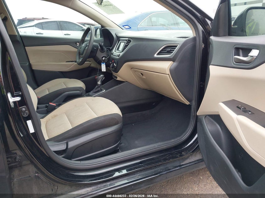 2022 Hyundai Accent Se