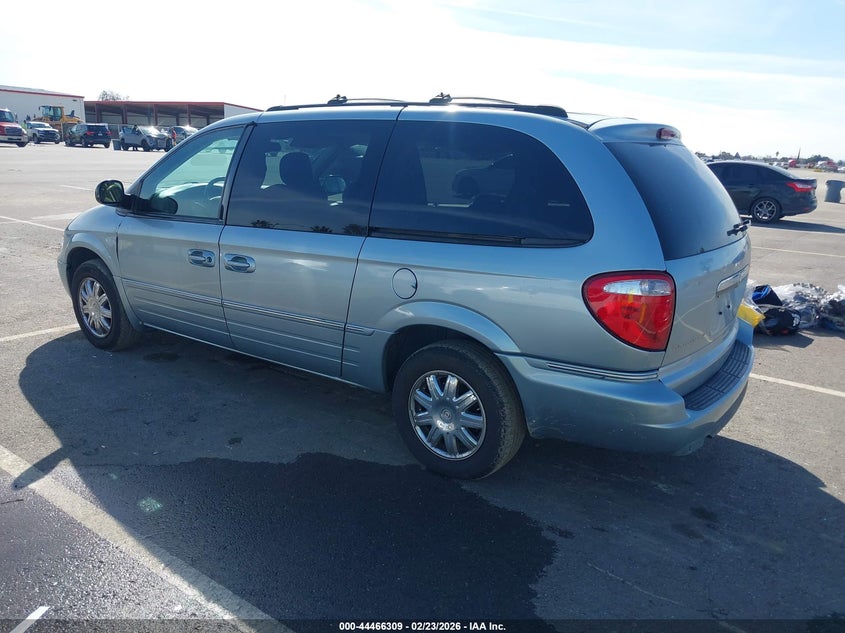 2005 Chrysler Town & Country Limited