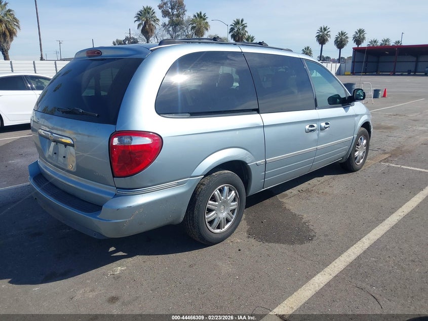 2005 Chrysler Town & Country Limited