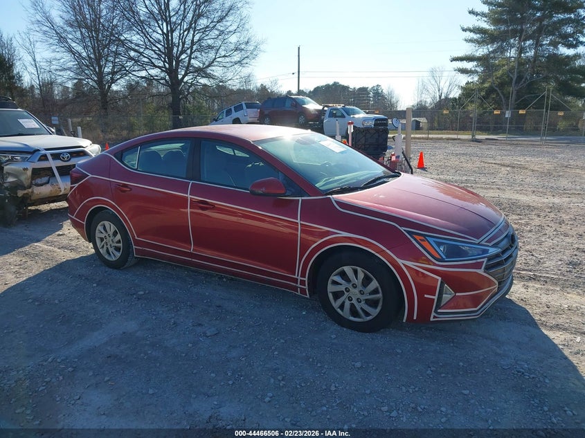 2019 HYUNDAI ELANTRA SE
