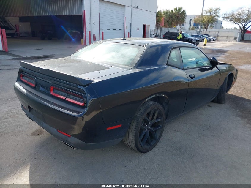 2020 Dodge Challenger Sxt