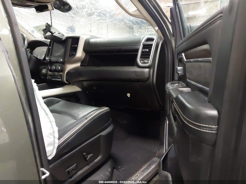 2022 Ram 2500 Laramie 4X4 6'4 Box