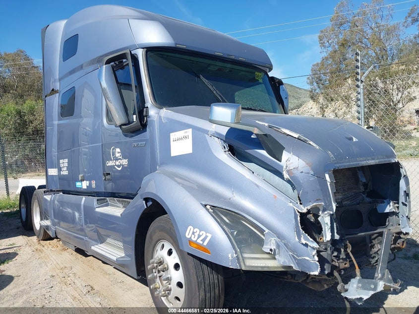 2019 VOLVO VNL