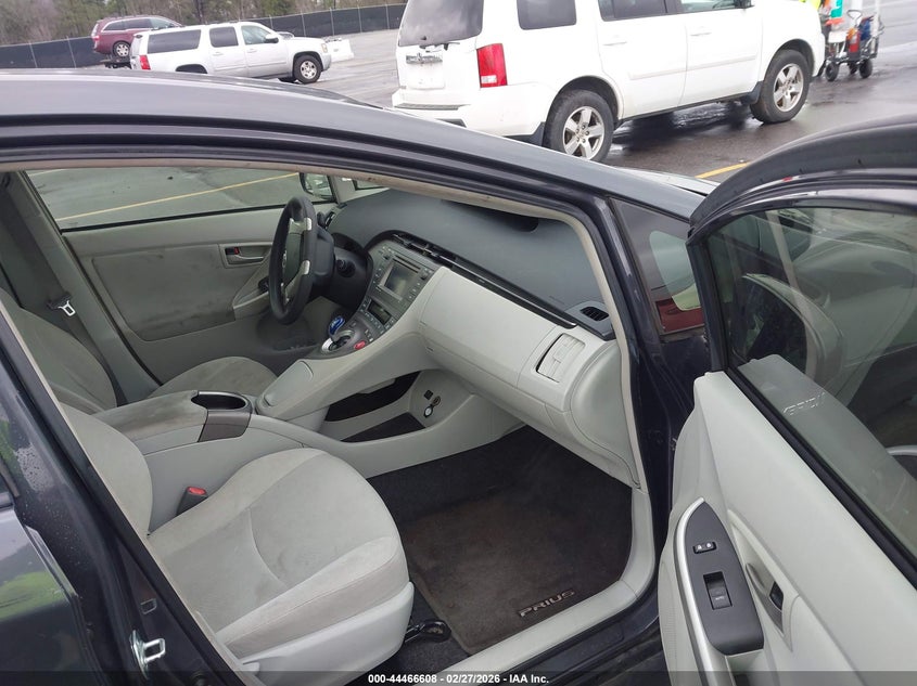 2014 Toyota Prius Three