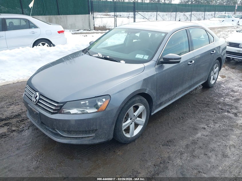2013 Volkswagen Passat 2.5 2.5L Se grey Lot 111044466617 Vin 1VWBP7A30DC017792