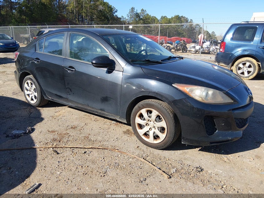 2013 Mazda 3 I