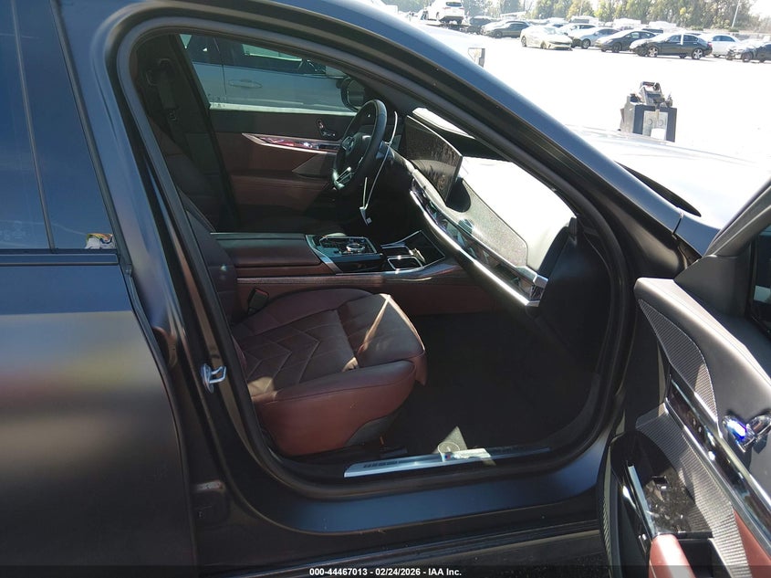 2025 BMW I7 Edrive50