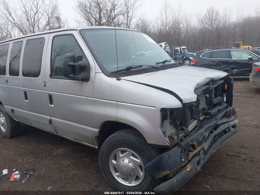 1FTNE2EL1BDA28827 FORD E-250 Photo 1