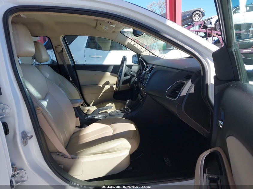 2011 Chrysler 200 Limited