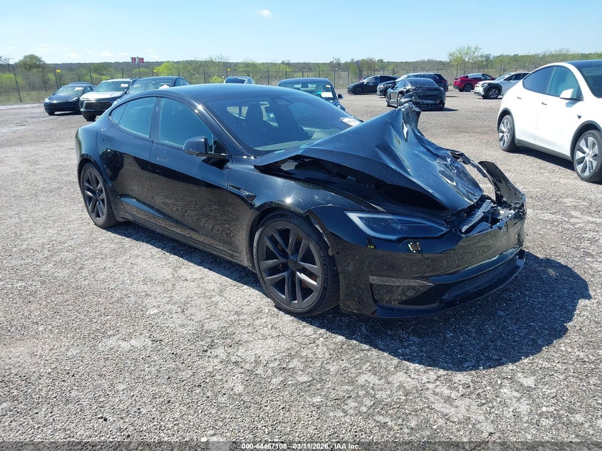 Vin: 5yjsa1e64nf480450, lot: 44963775, tesla model s plaid tri motor all-wheel drive 2022 img_1