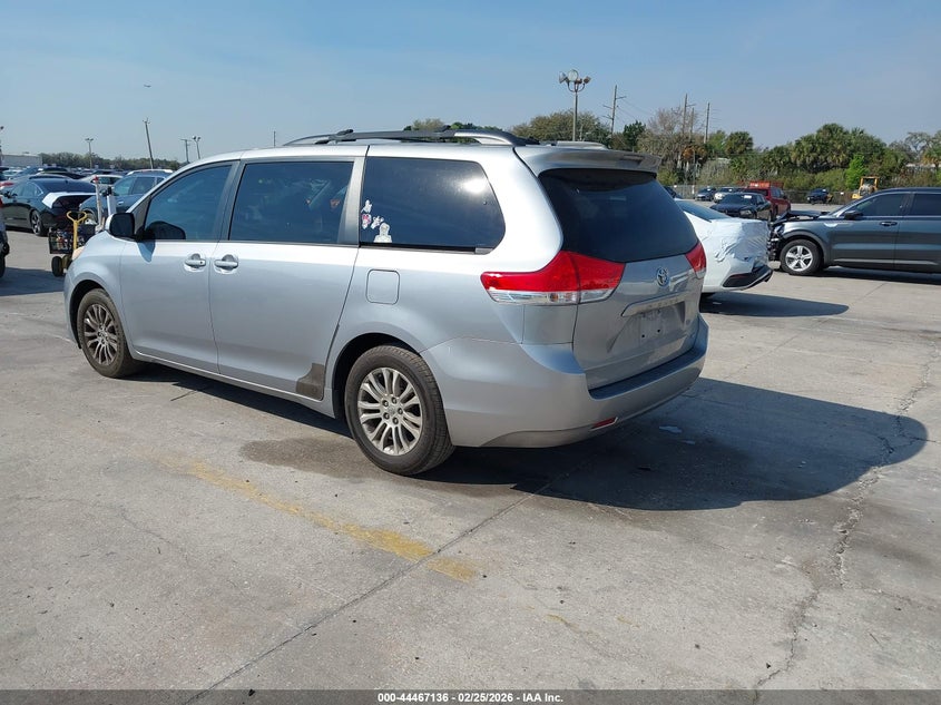 2012 Toyota Sienna 3.5 Xle V6 8 Passenger silver Lot 111044467136 Vin 5TDYK3DC0CS227368