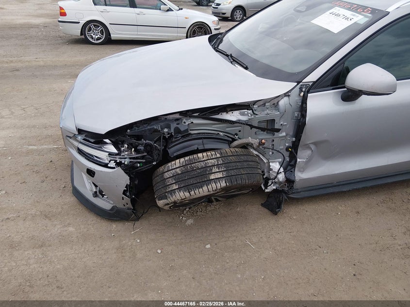 2025 Volvo V60 Cross Country Plus, B5 Awd Gas (Mild Hybrid) VIN: YV4L12WK6S2149595 Lot: 44467165