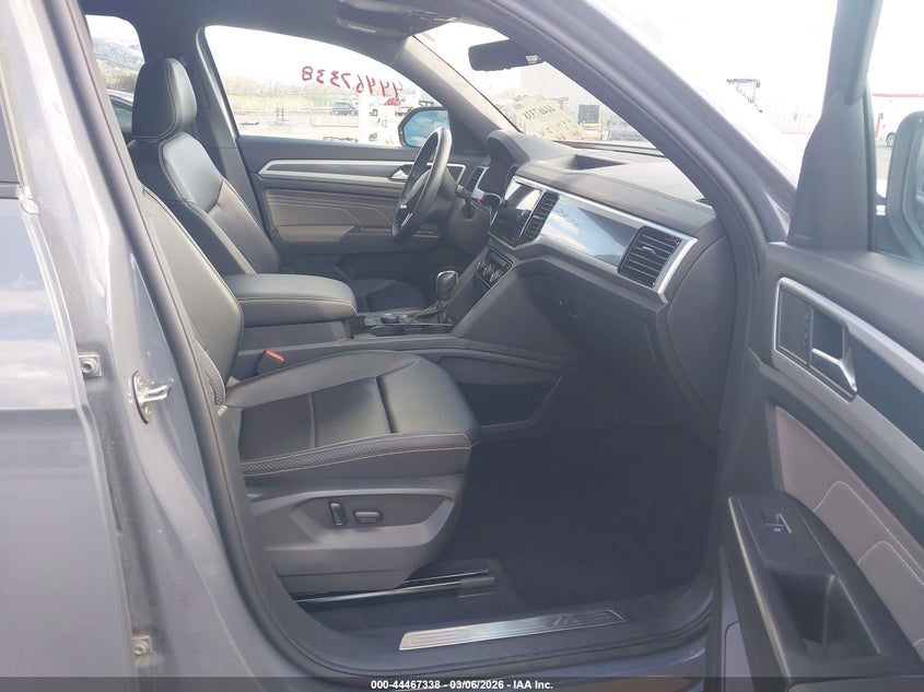 2022 VOLKSWAGEN ATLAS CROSS SPORT auction photo 5
