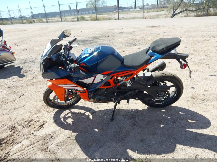 VIN MD2JYJ406RN207595 2024 KTM 390 RC