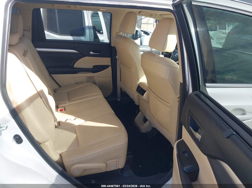2015 TOYOTA HIGHLANDER auction photo 8