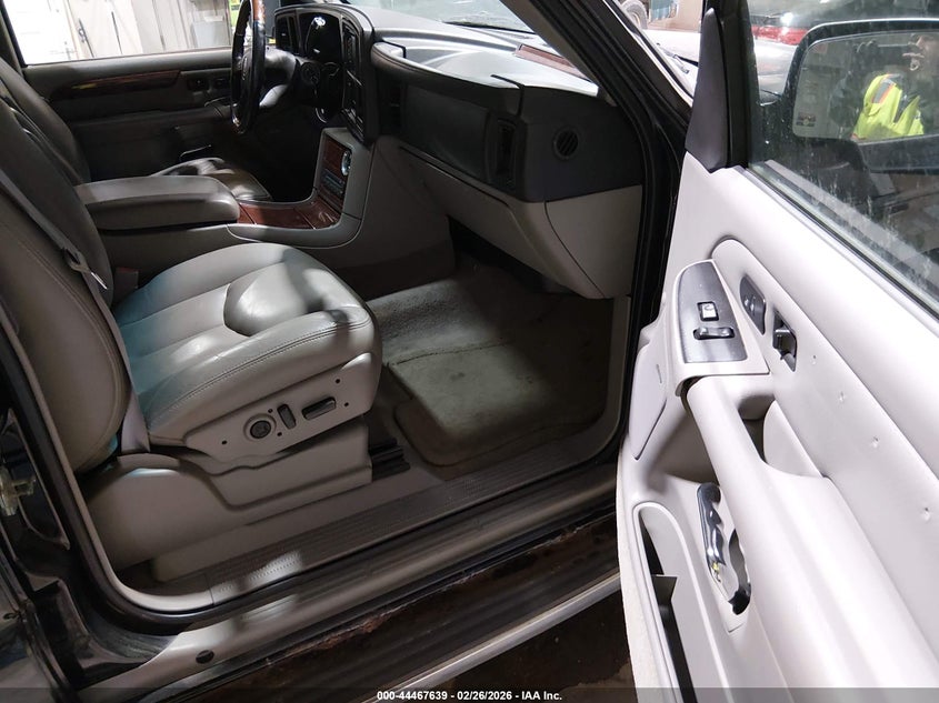 2006 Cadillac Escalade Standard