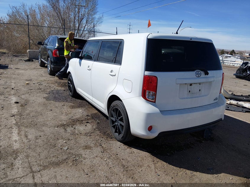 Vin: jtlze4fe6fj069222, lot: 44964348, scion xb 20153