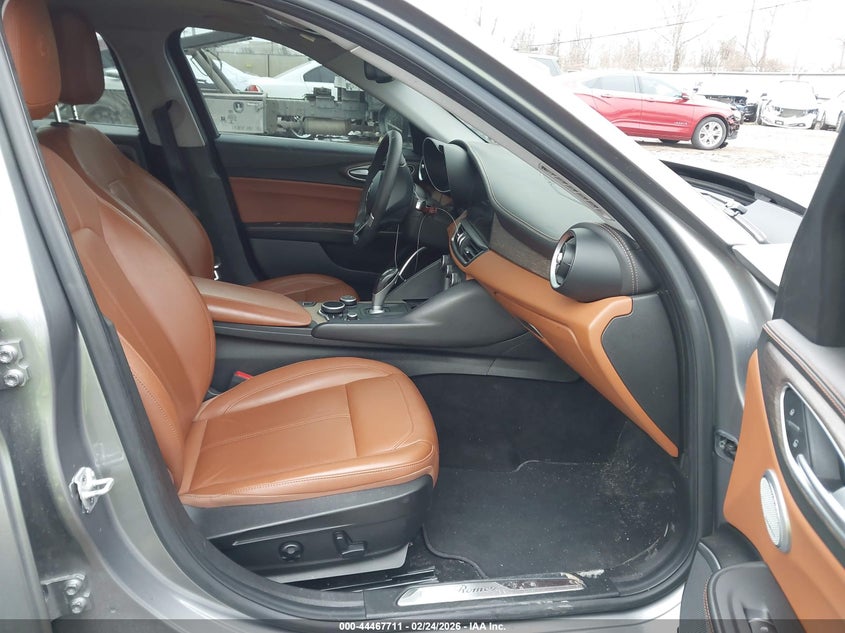 2017 Alfa Romeo Giulia Ti Awd