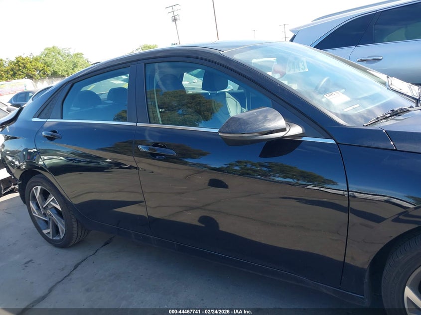 AtlanticExpress - Hyundai Elantra