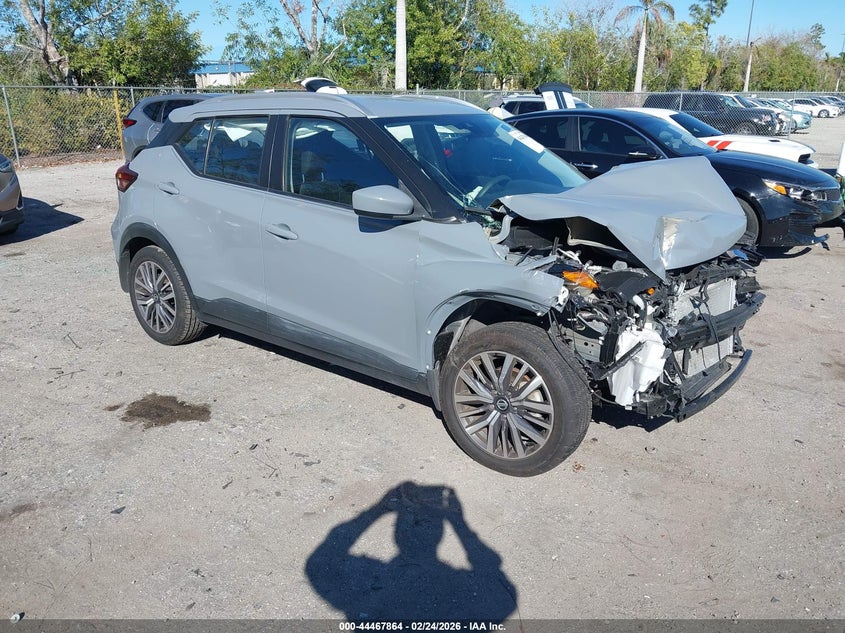 2021 Nissan Kicks Sv Xtronic Cvt