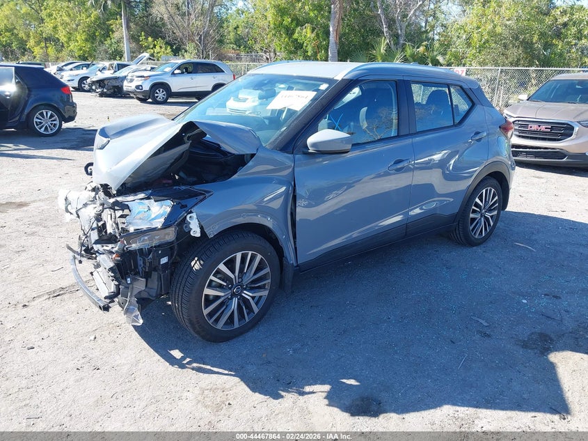 2021 Nissan Kicks Sv Xtronic Cvt