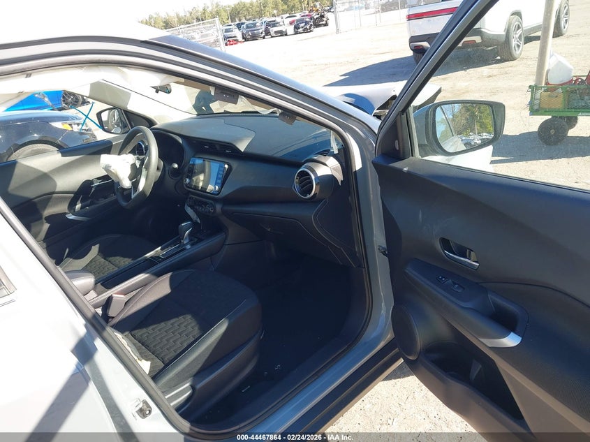 2021 Nissan Kicks Sv Xtronic Cvt