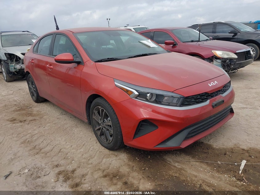 2024 Kia Forte Lxs