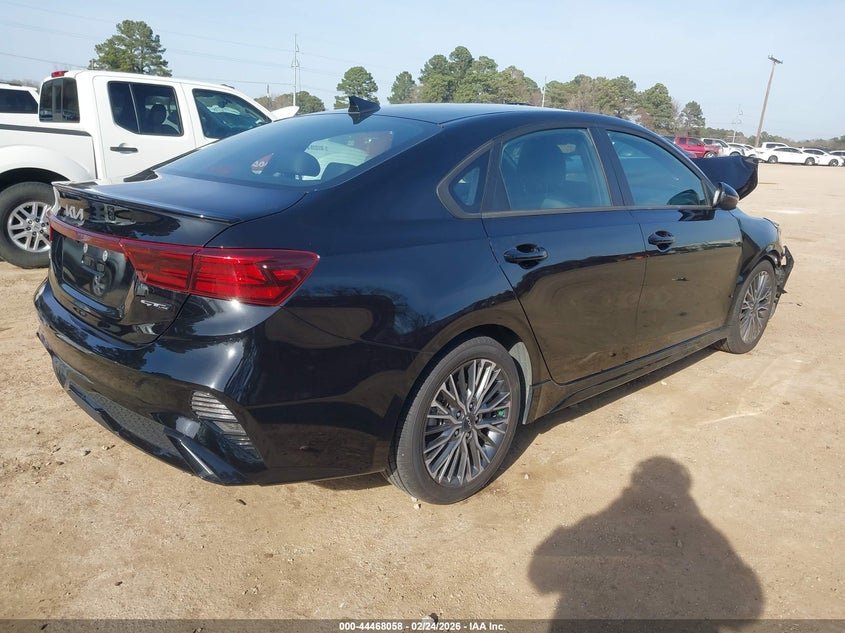 2022 Kia Forte Gt-Line