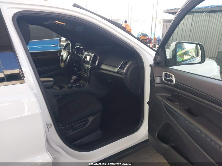 2020 Jeep Grand Cherokee Laredo E 4X2