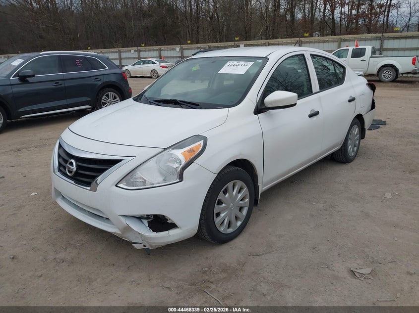 2017 Nissan Versa 1.6 S+