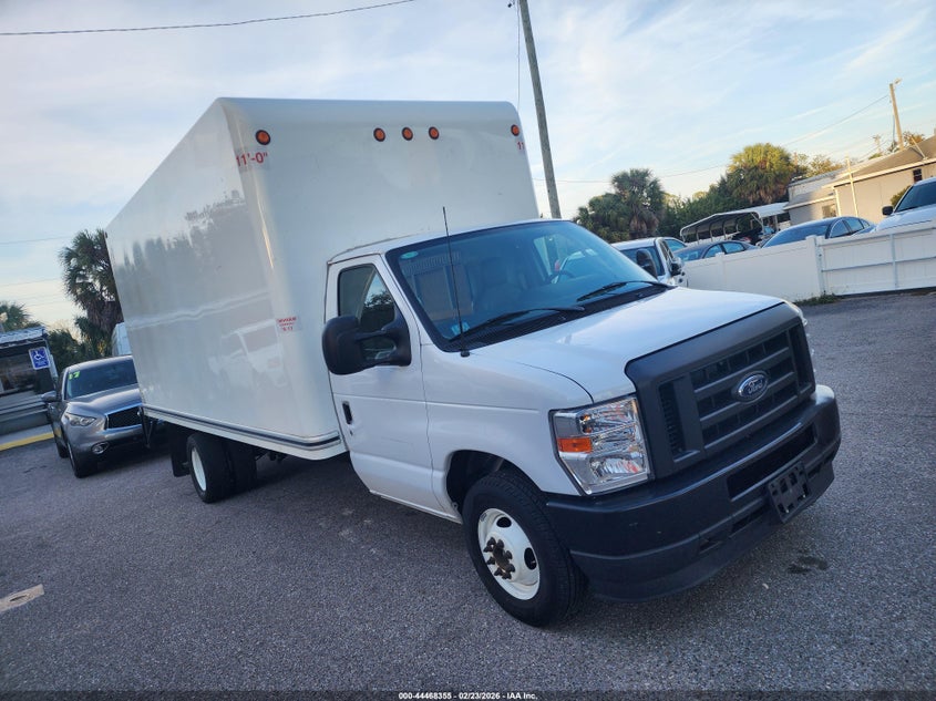 2024 Ford E-350 Cutaway