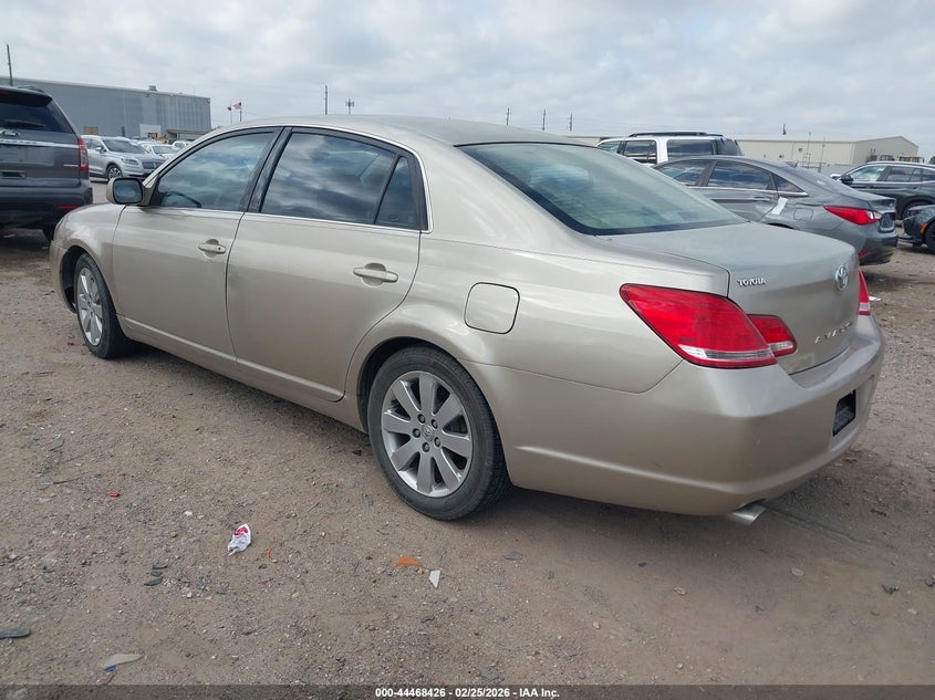 2005 Toyota Avalon Xls
