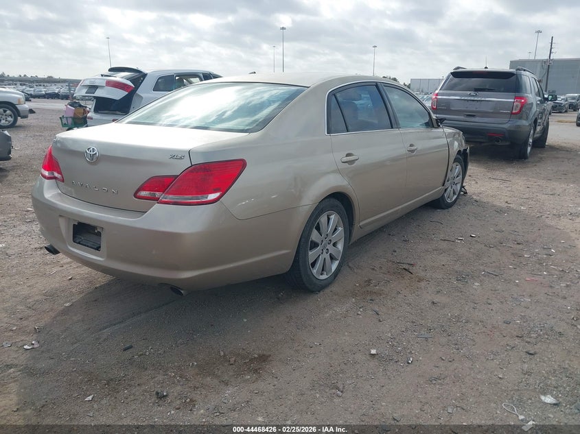 2005 Toyota Avalon Xls
