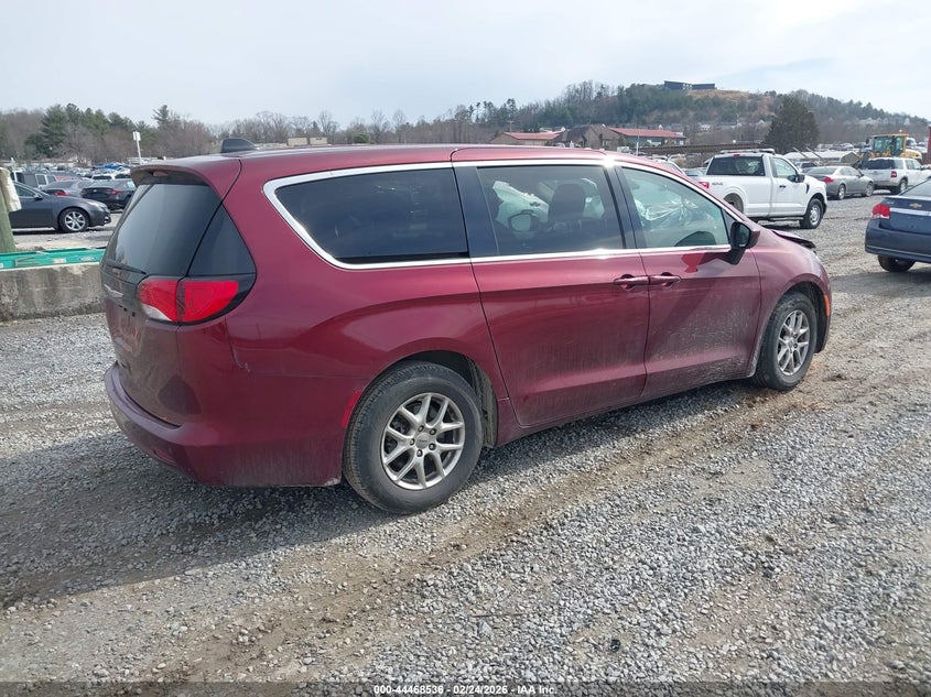 2022 Chrysler Voyager Lx
