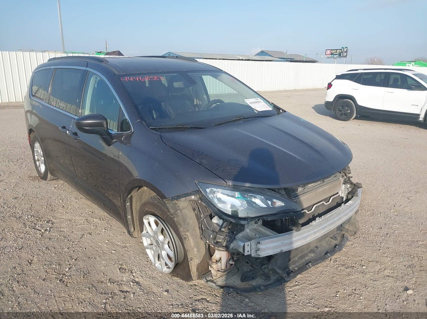 2020 Chrysler Voyager Lxi