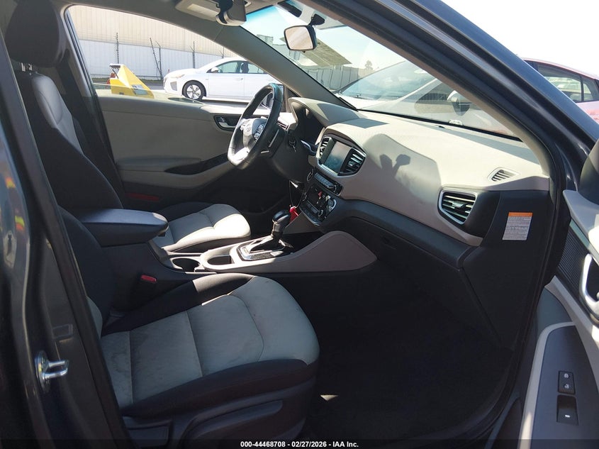 2018 Hyundai Ioniq Hybrid Sel