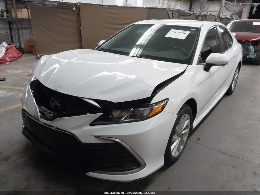 2021 Toyota Camry Le Awd